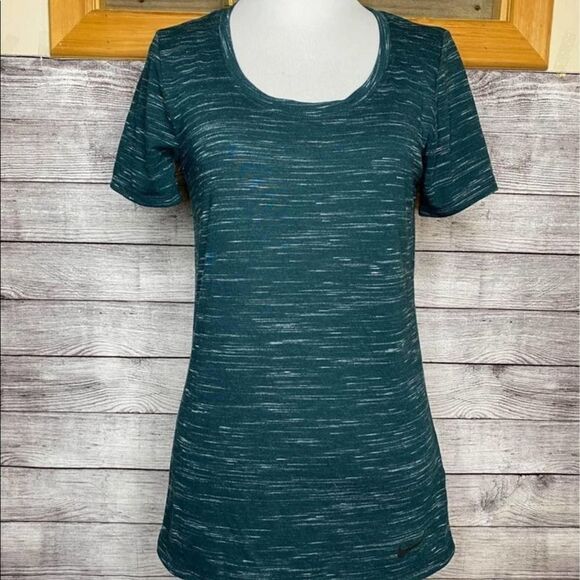 Nike T-Shirt - Picture 1 of 5